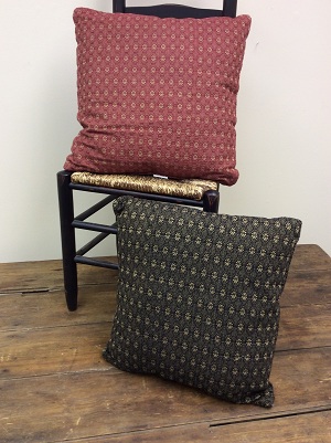 PACKSVILLE ROSE PILLOWS
